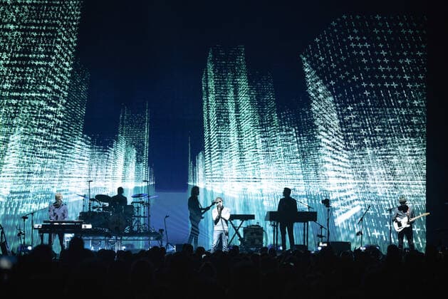 11 05 2022, xlakx, Entertaiment music pop, a ha emspor, v l The Norwegian band a ha around Magne Furuholmen,singer Morten Harket and Paul Waaktaar Savoy performs at the Mercedes Benz Arena on tour Germany play hunting high and low Berlin