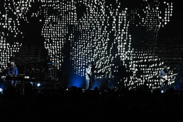 11 05 2022, xlakx, Entertaiment music pop, a ha emspor, v l The Norwegian band a ha around Magne Furuholmen ,singer Morten Harket and Paul Waaktaar Savoy performs at the Mercedes Benz Arena on tour Germany play hunting high and low Berlin