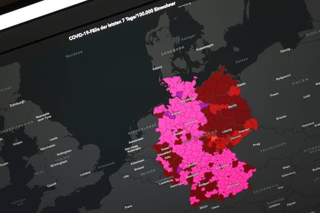 RKI dashboard, 7 day incidence is now 502.4 7 day incidence, RKI dashboard on a monitor on 12 05 2022 in Siegen Germany.