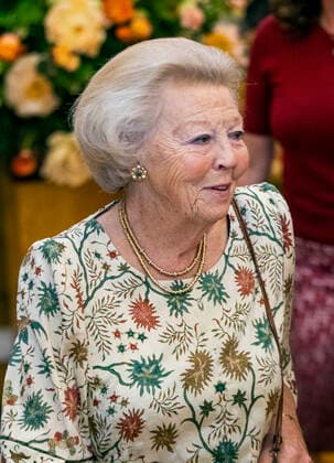 12-05-2022 The Hague Princess Beatrix attend the Appeltjes van Oranje, Apples of Orange, award ceremony at Noordeinde palace in The Hague. Â  Copyright: xPPEx