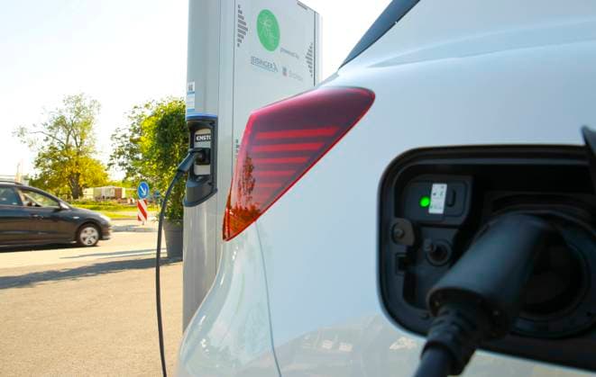 Germany, Neuenburg am Rhein - May 12, 2022: Regional State Garden Show - Landesgartenschau, Electric Car Charging Station, Ladestation, plug in Hybrid, Elektro, KFZ, Renault Captur, plugin State Garden Show - Landesgartenschau Neuenburg am Rhein 2022 *** Germany, Neuenburg am Rhein May 12, 2022 Regional State Garden Show Landesgartenschau, Electric Car Charging Station, plug in hybrid, electric, car, Renault Captur, plugin State Garden Show Landesgartenschau Neuenburg am Rhein 2022