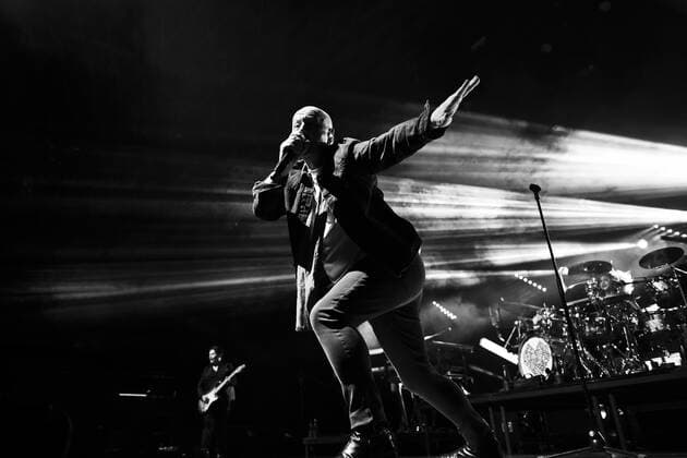 Jim Kerr Simple Minds at a concert of the Celebrating 40 Years of Hits tour at the Halle Münsterland in Münster Jim Kerr Simple Minds at a concert of the Celebrating 40 Years of Hits tour at the Halle Münsterland in Münster snapshot photography D Vorndran