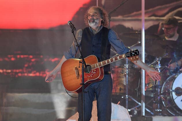 Santiano Wenn die Kälte kommt Tour 2022 on 11 05 2022 at the Rudolf Weber Arena in Oberhausen Hans Timm Timsen Hinrichsen, singer, guitarist is bassist of the German band Santiano is on stage on 11 05 2022 at the Rudolf Weber Arena in Oberhausen xRx