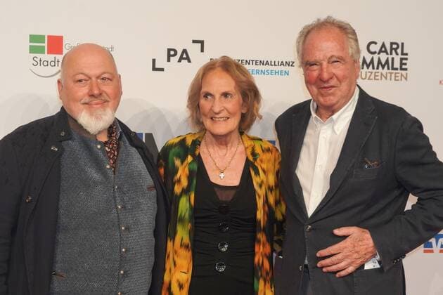 For the fifth time the prize is awarded in Laupheim Rainer Kaufmann, Dr Gabriela Sperl, Friedrich von Thun Award of the Carl Laemmle Producer PrizeFor the fifth time the prize is awarded in Laupheim Germany, Laupheim, Schloss Grosslaupheim, 12 05 2022 SP_GHR
