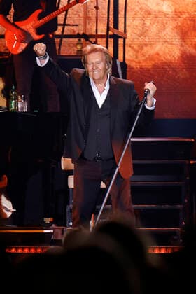Howard Carpendale live at a concert of his 50 Years The Show of My Life Tour at Lanxess Arena Cologne, 13 05 2022 NRW Germany Copyright: xChristophxHardtx