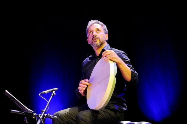 Der libanesische Jazz-Perkussionist Khaled Yassine in der Essener Philharmonie. Lebanese jazz percussionist Khaled Yassine at the Philharmonie Essen. Essen NRW DEU;DE;GERMANY;DEUTSCHLAND;ALLEMAGNE
