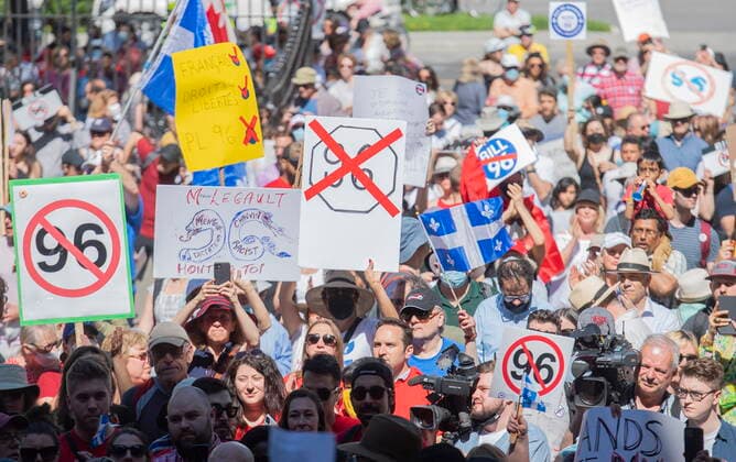 May 14, 2022, Montreal, PQ, Canada: People take part in a demonstration against Bill 96 in Montreal, Saturday, May 14, 2022. Montreal Canada  - ZUMAc35_ 20220514_zaf_c35_008 Copyright: xGrahamxHughesx