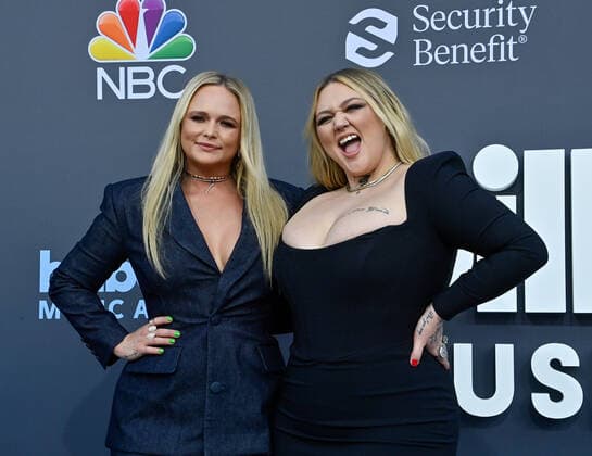 Miranda Lambert and Elle King attend the annual Billboard Music Awards held at the MGM Grand Garden Arena in Las Vegas, Nevada on May 15, 2022.  LAV202205150196 JIMxRUYMEN