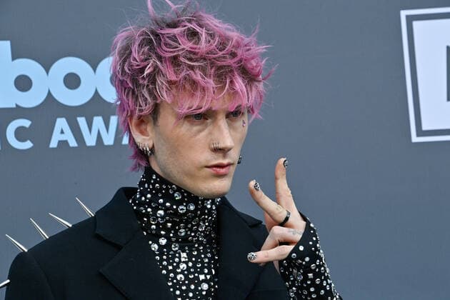 Machine Gun Kelly attends the annual Billboard Music Awards held at the MGM Grand Garden Arena in Las Vegas, Nevada on May 15, 2022.  LAV202205150275 JIMxRUYMEN