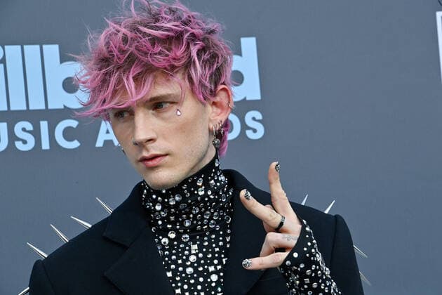 Machine Gun Kelly attends the annual Billboard Music Awards held at the MGM Grand Garden Arena in Las Vegas, Nevada on May 15, 2022.  LAV202205150277 JIMxRUYMEN