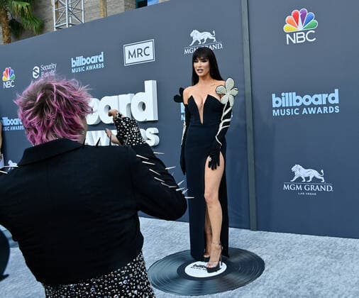 Machine Gun Kelly and Megan Fox attend the annual Billboard Music Awards held at the MGM Grand Garden Arena in Las Vegas, Nevada on May 15, 2022.  LAV202205150281 JIMxRUYMEN
