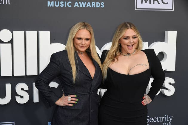 May 15, 2022, Las Vegas, NV, USA: Miranda Lambert and Elle King attends the 2022 Billboard Music Awards at MGM Grand Garden Arena on May 15, 2022 in Las Vegas, Nevada. Las Vegas USA - ZUMAs181 20220515_zea_s181_169 Copyright: xImagespacex