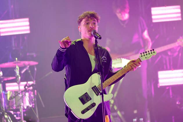 Musician and web video producer Roman Lochmann with his band HE RO at their debut concert at Theater am Tanzbrunnen Cologne, 15 05 2022 NRW Germany Copyright: xChristophxHardtx