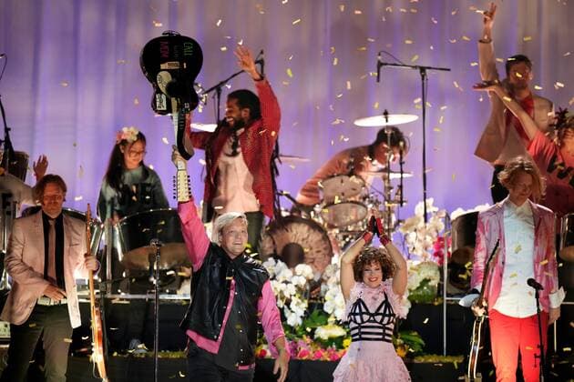 Entertainment Bilder des Tages May 15, 2022, Toronto, ON, CANADA: Arcade Fire perform during the Juno Awards in Toronto on Sunday, March 15, 2022. Toronto CANADA  - ZUMAc35_ 20220515_zaf_c35_215 Copyright: xNathanxDenettex