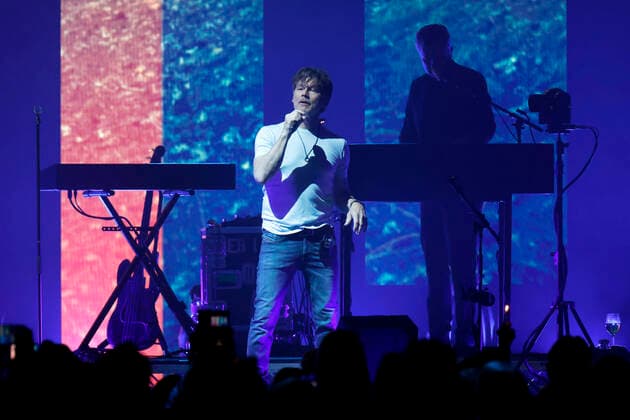 Bilder des Jahres 2022, Entertainment 05 Mai Entertainment Bilder des Tages Sänger Morten Harket von der norwegischen Band A-ha bei ihrem Konzert in der Lanxess-Arena. Köln, 15.05.2022 NRW Deutschland *** Singer Morten Harket from the Norwegian band A ha during their concert at Lanxess Arena Cologne, 15 05 2022 NRW Germany Copyright: xChristophxHardtx