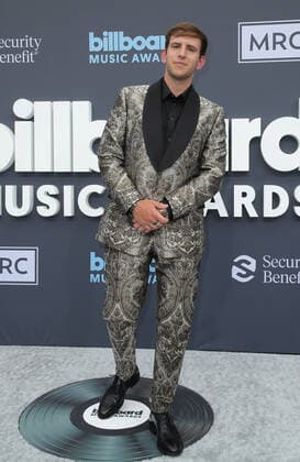 16 May 2022 - Las Vegas, NV - Illenium. 2022 Billboard Music Awards Red Carpet Arrivals. Photo Credit: MJT AdMedia 280177 2022-05-15 NV Las Vegas Etats-Unis  Copyright: xAdMediax STAR_280177_074