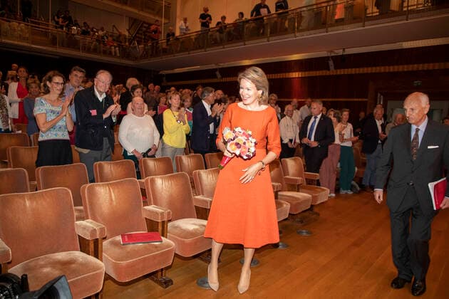 Entertainment Themen der Woche KW20 Queen Mathilde of Belgium and Queen Elisabeth Competition chairman Baron Jan Huyghebaert arrive for a royal visit to the semi finals of the Queen Elisabeth cello Competition 2022, at the Brussels Flagey concert hall, Monday 16 May 2022.  NICOLASxMAETERLINCK 35209434