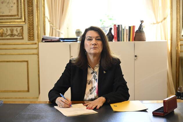 Bilder des Jahres 2022, News 05 Mai News Themen der Woche KW20 News Bilder des Tages STOCKHOLM 20220517 Sweden s Minister of Foreígn Affairs Ann Linde signs Sweden s application for NATO membership at the Ministry of Foreign AffairsTuesday morning 17 May. Photo Henrik Montgomery TT kod 10060 STOCKHOLM SVERIGE x10060x *** STOCKHOLM 20220517 Sweden s Minister of Foreígn Affairs Ann Linde signs Sweden s application for NATO membership at the Ministry of Foreign AffairsTuesday morning 17 May Photo Henrik Montgomery TT kod 10060 STOCKHOLM SVERIGE x10060x,  Copyright: xHenrikxMontgomery TTx SWEDEN NATO APPLICATION
