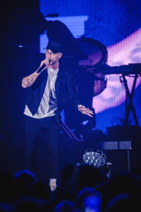 OneRepublic live in Z?rich, Switzerland Zurich, Switzerland. 16th, May 2022. The American band OneRepublic performs a live concert at Hallenstadion in Z?rich. Here singer and musician Ryan Tedder is seen live on stage. Z?rich Switzerland  Copyright: xGonzalesxPhoto TilmanxJentzschx