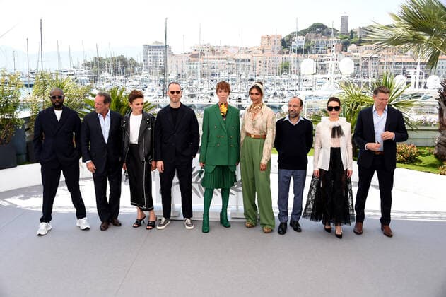 75th Cannes film festival 2022, Photocall Jury. Pictured: Vincent Lindon, Rebecca Hall, Jasmine Treincfa, Deepika Padukone, Noomi Rapace, Jeff Nichols, Joachim Trier, Ladj Ly, Asghar Fahradi  Copyright: xAlbertoxTerenghi Cannesx2022x xix xVenezia2020x