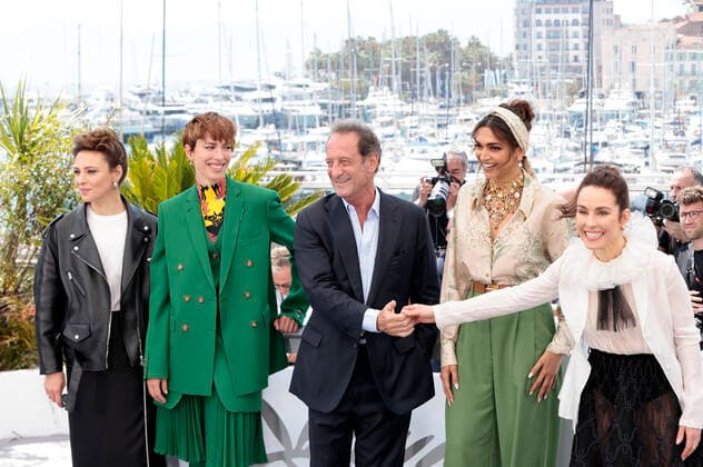 Jasmine Trinca, Rebecca Hall, Vincent Lindon, Deepika Padukone and Noomi Rapace at the International Jury Photocall at the Festival de Cannes 2022 75 Cannes International Film Festival at the Palais des Festivals Cannes, 17 05 2022. Foto:xS.xGabschx xFuturexImage