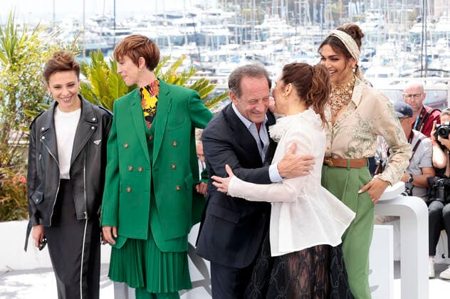 Jasmine Trinca, Rebecca Hall, Vincent Lindon, Noomi Rapace and Deepika Padukone at the International Jury Photocall at the Festival de Cannes 2022 75 Cannes International Film Festival at the Palais des Festivals Cannes, 17 05 2022. Foto:xS.xGabschx xFuturexImage