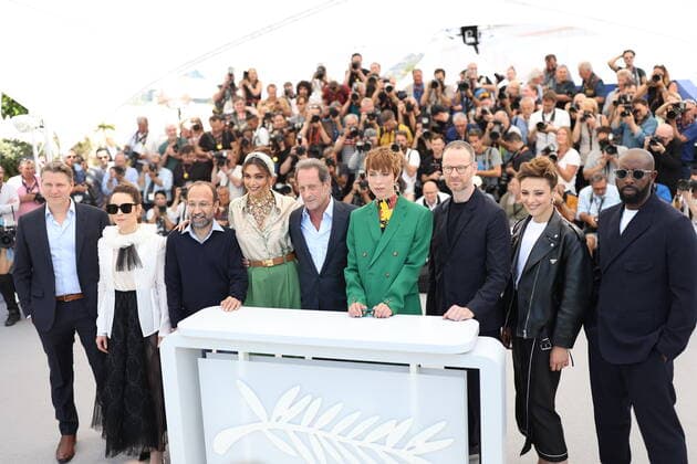 75eme Festival International du Film de Cannes. Photocall du jury. 75th International Cannes Film Festival. Photocall with jury members. 280227 0000-00-00 Cannes France Lindon, Vincent; Trinca, Jasmine; Hall, Rebecca; Rapace, Noomi; Padukone, Deepika; Farhadi, Asghar; Nichols, Jeff  Copyright: xTerencexBaelenx STAR_280227_030