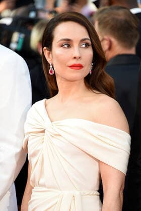 75th Cannes film festival 2022, Red carpet for the Opening Ceremony and ˜Coupez™ (Final cut) film premiere Pictured: Noomi Rapace  Copyright: xAlbertoxTerenghi Cannesx2022x xix xVenezia2020x