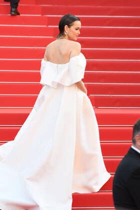 75th Cannes Film Festival 2022. Red Carpet Opening ceremony. Pictured: Emilia Schüle  Copyright: xManuelexMangiarottix xipa-agencyx xVeneziax2020x