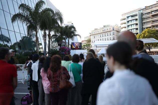 75eme Festival International du Film de Cannes. Zelensky en direct 75th International Cannes Film festival: President Zelensky on screen 280248 0000-00-00 Cannes France Zelensky, Volodymyr  Copyright: xTerencexBaelenx STAR_280248_001