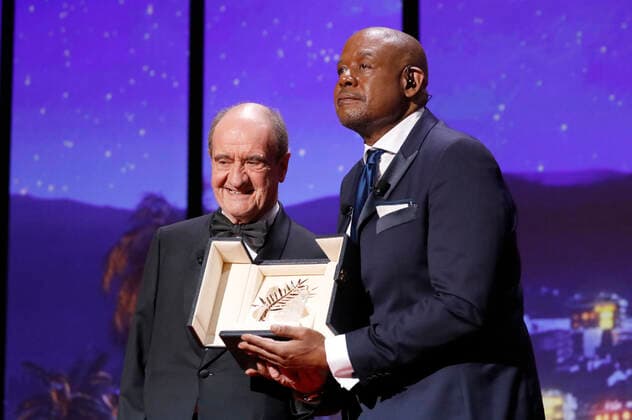 Pierre Lescure and Forest Whitaker at the Opening Ceremony with the awarding of the Palme dOr to Forest Whitaker for his lifetime achievement and the premiere of the feature film Coupez Final Cut at the Festival de Cannes 2022 75 Cannes International Film Festival at the Palais des Festivals Cannes, 17 05 2022. Foto:xD.xBedrosianx xFuturexImage