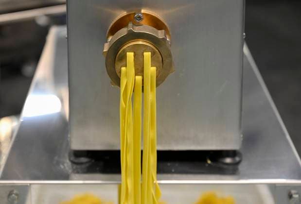 Nudelmaschine, Schweiz, 04.05.2022 *** Pasta machine, Switzerland, 04 05 2022 