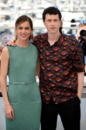 75th Cannes film festival 2022, Photocall ˜Coupez!™. Pictured: Matilda Lutz, Finnegan Oldfield  Copyright: xAlbertoxTerenghi Cannesx2022x xix xVenezia2020x