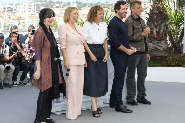 May 18, 2022, Cannes, Cote d Azur, France: (L-R) DEBRA GRANIK, JOANNA KULIG, VALERIA GOLINO, EDGAR RAMIREZ and BENJAMIN BIOLAY attend the UN CERTAIN REGARD jury photocall during 75th annual Cannes Film Festival Cannes France - ZUMAc179 20220518_zep_c179_141 Copyright: xMickaelxChavetx