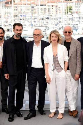 75th Cannes film festival 2022, Photocall ˜Esterno notte™ (exterior night) . Pictured: Fabrizio Gifuni, Marco Bellocchio, Margherita Buy, Toni Servillo  Copyright: xAlbertoxTerenghi Cannesx2022x xix xVenezia2020x