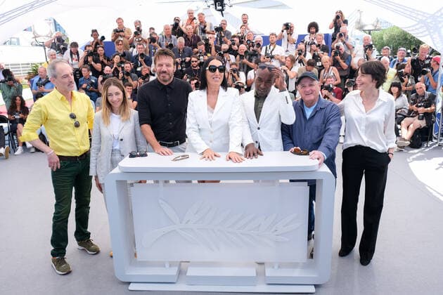 75eme Festival International du Film de Cannes. Photocall du jury Camera d or 75th International Cannes Film Festival. Photocall with Camera d or jury members 280294 2022-05-18 Cannes France Le Bihan, Samuel; Jean-Baptiste, Lucien  Copyright: xSergexArnalx xStarfacex STAR_280294_004