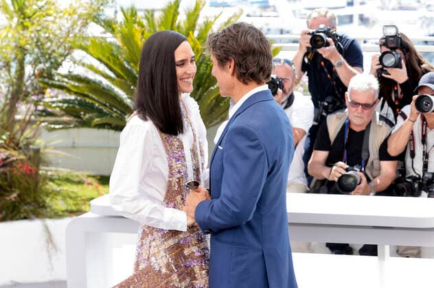 Jennifer Connelly and Tom Cruise at the photocall for the feature film Top Gun Maverick at the Festival de Cannes 2022 75 Cannes International Film Festival at the Palais des Festivals Cannes, 18 05 2022. Foto:xS.xGabschx xFuturexImage