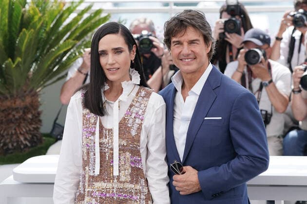 Jennifer Connelly - Tom Cruise CELEBRITES : 75Ã me Festival de Cannes - Photocall du film Â« Maverick Â» - 18 05 2022 NorbertScanella Panoramic 