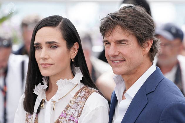 Jennifer Connelly - Tom Cruise CELEBRITES : 75Ã me Festival de Cannes - Photocall du film Â« Maverick Â» - 18 05 2022 NorbertScanella Panoramic 