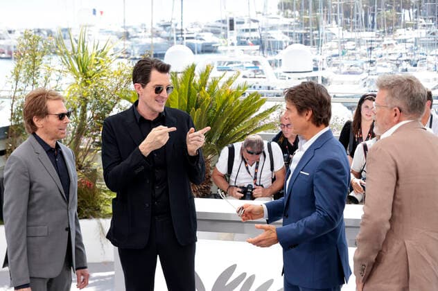 Jerry Bruckheimer, Joseph Kosinski, Tom Cruise and Christopher McQuarrie at the photocall for the feature film Top Gun Maverick at the Festival de Cannes 2022 75 Cannes International Film Festival at the Palais des Festivals Cannes, 18 05 2022. Foto:xS.xGabschx xFuturexImage