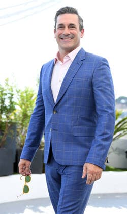 American actor Jon Hamm attends the photo call for Top Gun: Maverick at Palais des Festivals at the 75th Cannes Film Festival in Cannes, France on Wednesday, May 18, 2022.  CAN20220518160 RUNExHELLESTAD