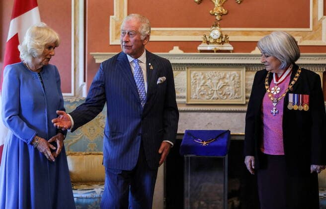 May 18, 2022, OTTAWA, ON, CANADA: Britain s Prince Charles and Camilla, Duchess of Cornwall stand next to Canada s Governor General Mary Simon, while attending the Order of Military Merit Investiture Ceremony, on the second day of the Canadian 2022 Royal Tour, in Ottawa on Wednesday, May 18, 2022. OTTAWA CANADA - ZUMAc35_ 20220518_zaf_c35_024 Copyright: xCarlosxOsoriox
