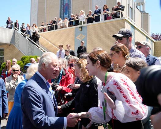 May 18, 2022, Ottawa, ON, Canada: Prince Charles greets a well-wishers after leaving a Ukrainian church in Ottawa on their Canadian Royal Tour, Wednesday, May 18, 2022. Ottawa Canada  - ZUMAc35_ 20220518_zaf_c35_039 Copyright: xPaulxChiassonx