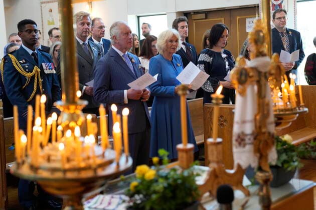 May 18, 2022, Ottawa, ON, Canada: Prince Charles and Camilla, Duchess of Cornwall, take part in a traditional prayer service at a Ukrainian church in Ottawa on their Canadian Royal Tour, Wednesday, May 18, 2022. Ottawa Canada  - ZUMAc35_ 20220518_zaf_c35_043 Copyright: xPaulxChiassonx