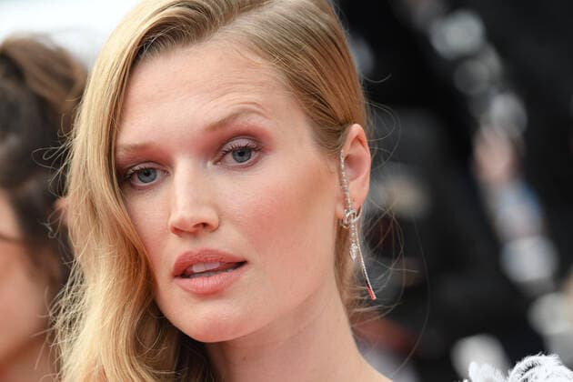 75th Cannes Film Festival 2022, red carpet Top Gun: Maverick Pictured: Toni Garrn  Copyright: xManuelexMangiarottix xipa-agencyx xVeneziax2020x