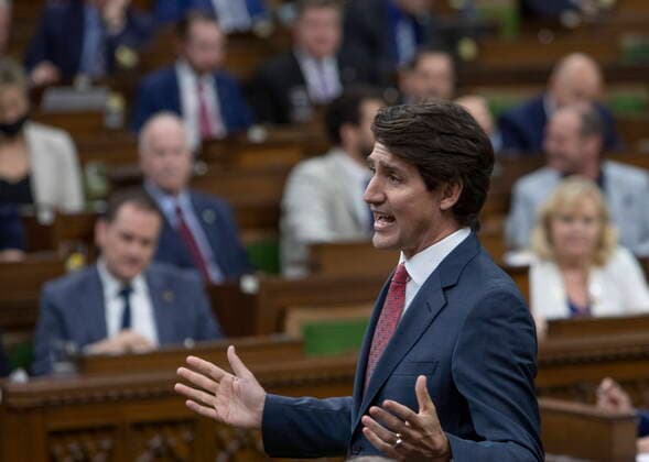 May 18, 2022, Ottawa, ONT, Canada: Prime Minister Justin Trudeau rises during Question Period, Wednesday, May 18, 2022 in Ottawa. Ottawa Canada  - ZUMAc35_ 20220518_zaf_c35_103 Copyright: xFredxChartrandx