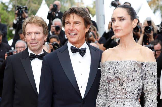 Jerry Bruckheimer, Tom Cruise and Jennifer Connelly at the premiere of the feature film Top Gun Maverick at the Festival de Cannes 2022 75 Cannes International Film Festival at the Palais des Festivals Cannes, 18 05 2022. Foto:xD.xBedrosianx xFuturexImage