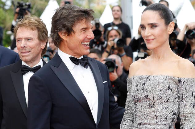 Jerry Bruckheimer, Tom Cruise and Jennifer Connelly at the premiere of the feature film Top Gun Maverick at the Festival de Cannes 2022 75 Cannes International Film Festival at the Palais des Festivals Cannes, 18 05 2022. Foto:xD.xBedrosianx xFuturexImage
