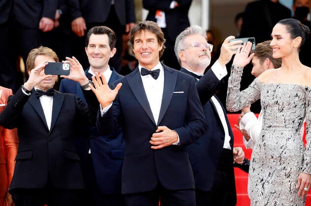 Jerry Bruckheimer, Joseph Kosinski, Tom Cruise, Christopher McQuarrie and Jennifer Connelly at the premiere of the feature film Top Gun Maverick at the Festival de Cannes 2022 75 Cannes International Film Festival at the Palais des Festivals Cannes, 18 05 2022. Foto:xD.xBedrosianx xFuturexImage