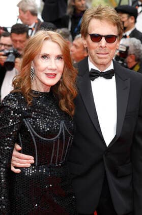 Jerry Bruckheimer with wife Linda Bruckheimer at the premiere of the feature film Top Gun Maverick at the Festival de Cannes 2022 75 Cannes International Film Festival at the Palais des Festivals Cannes, 18 05 2022. Foto:xD.xBedrosianx xFuturexImage